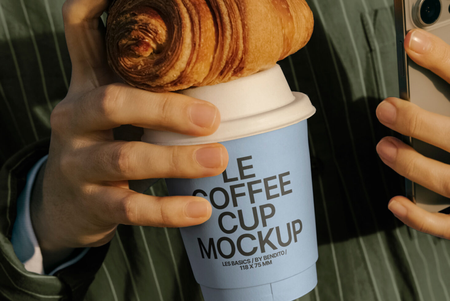 Le Coffee Cup LB25W16 Mockup preview 2