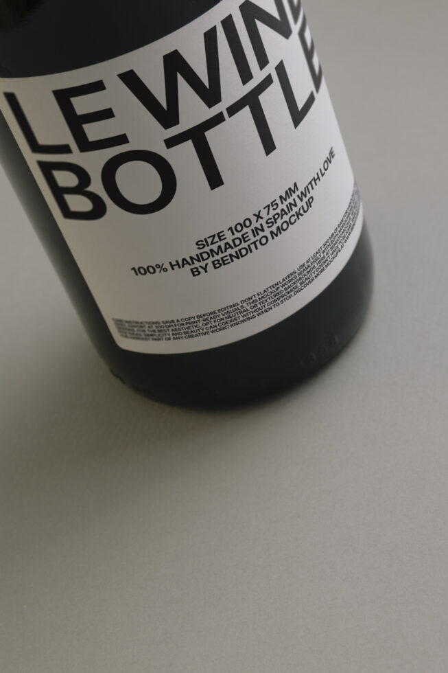 Le Wine Bottle LB25W24 Mockup