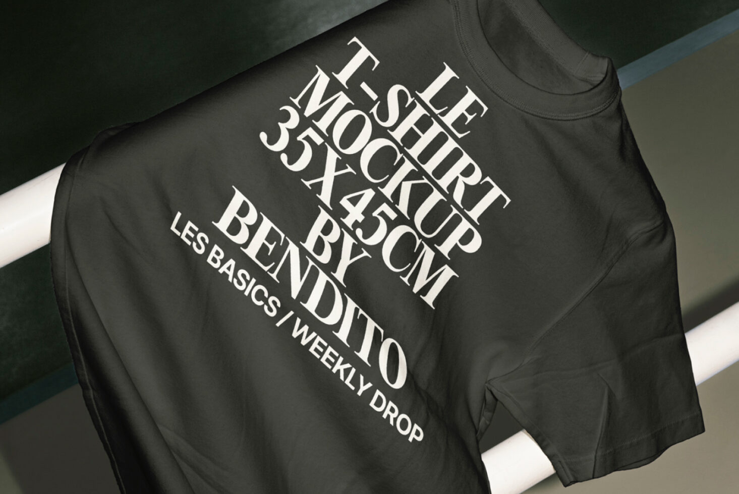 Le T-Shirt LB25W1102 Mockup preview 2