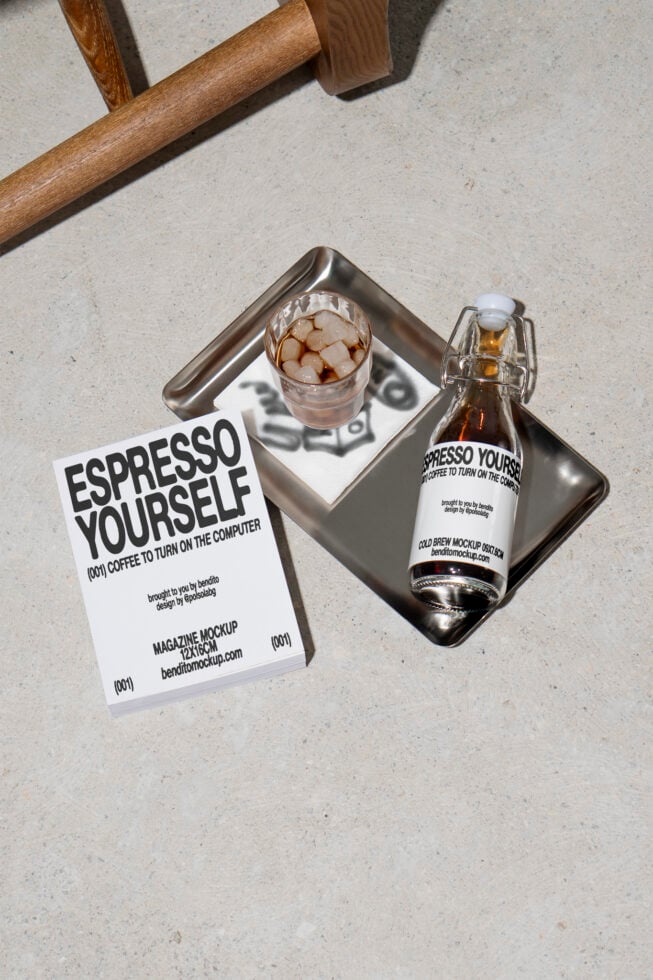 Cold Brew Bottle EY01 Mockup