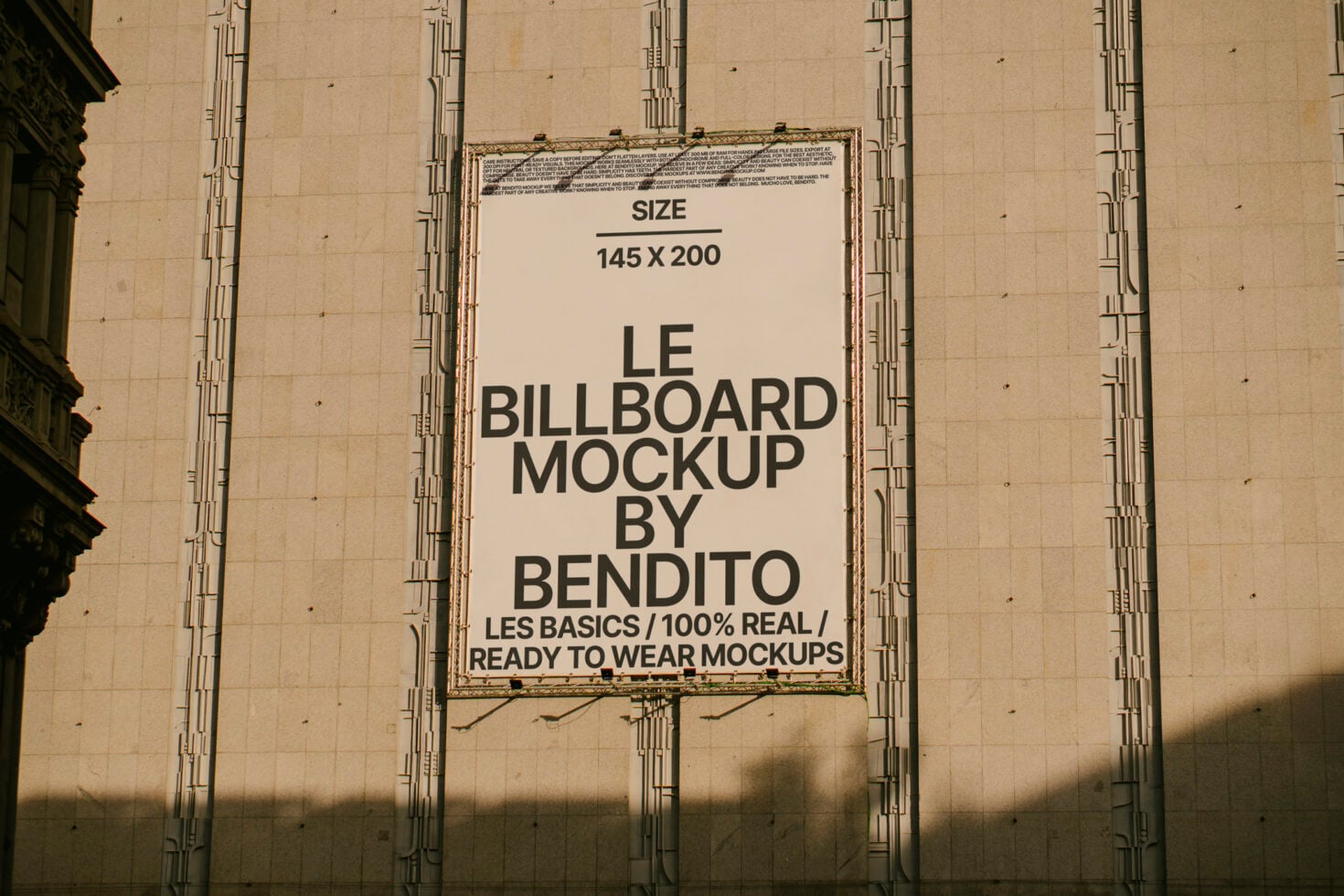 Le Billboard LB25W0301 Mockup preview 3