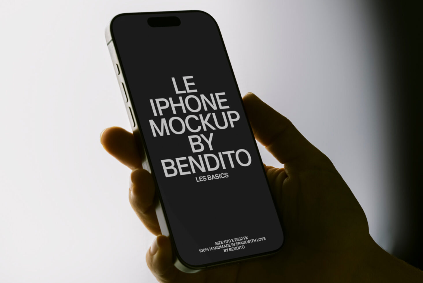 Le iPhone LB26W0202 Mockup preview 2
