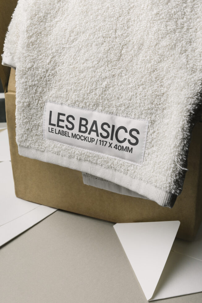 Le Towel LB25W35 Mockup