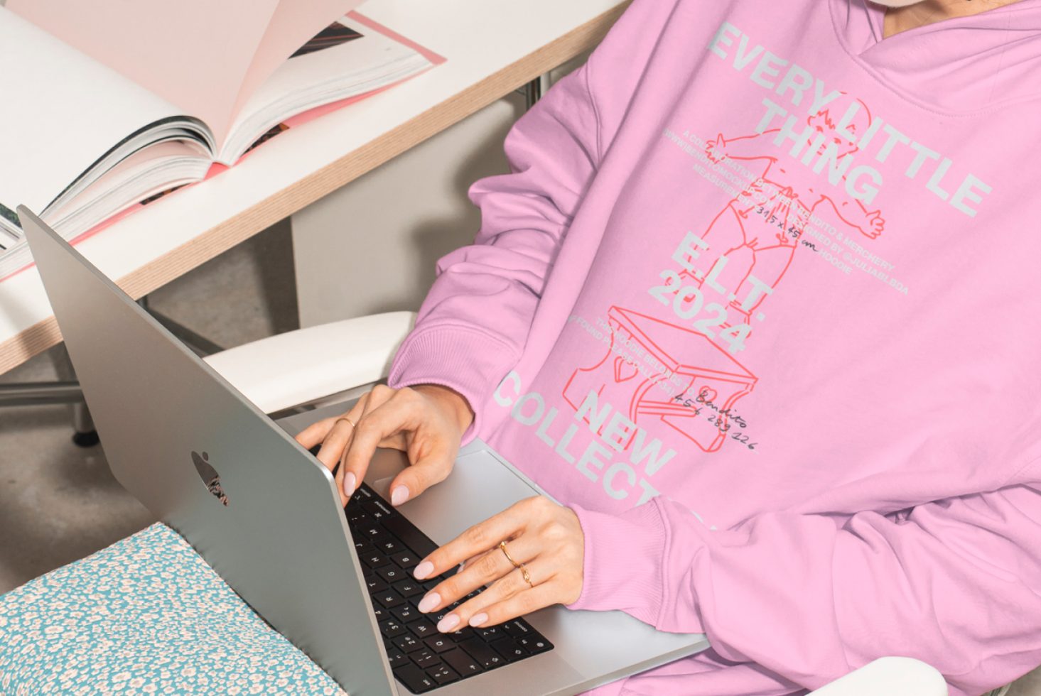 Hoodie ELT01 Mockup preview 2