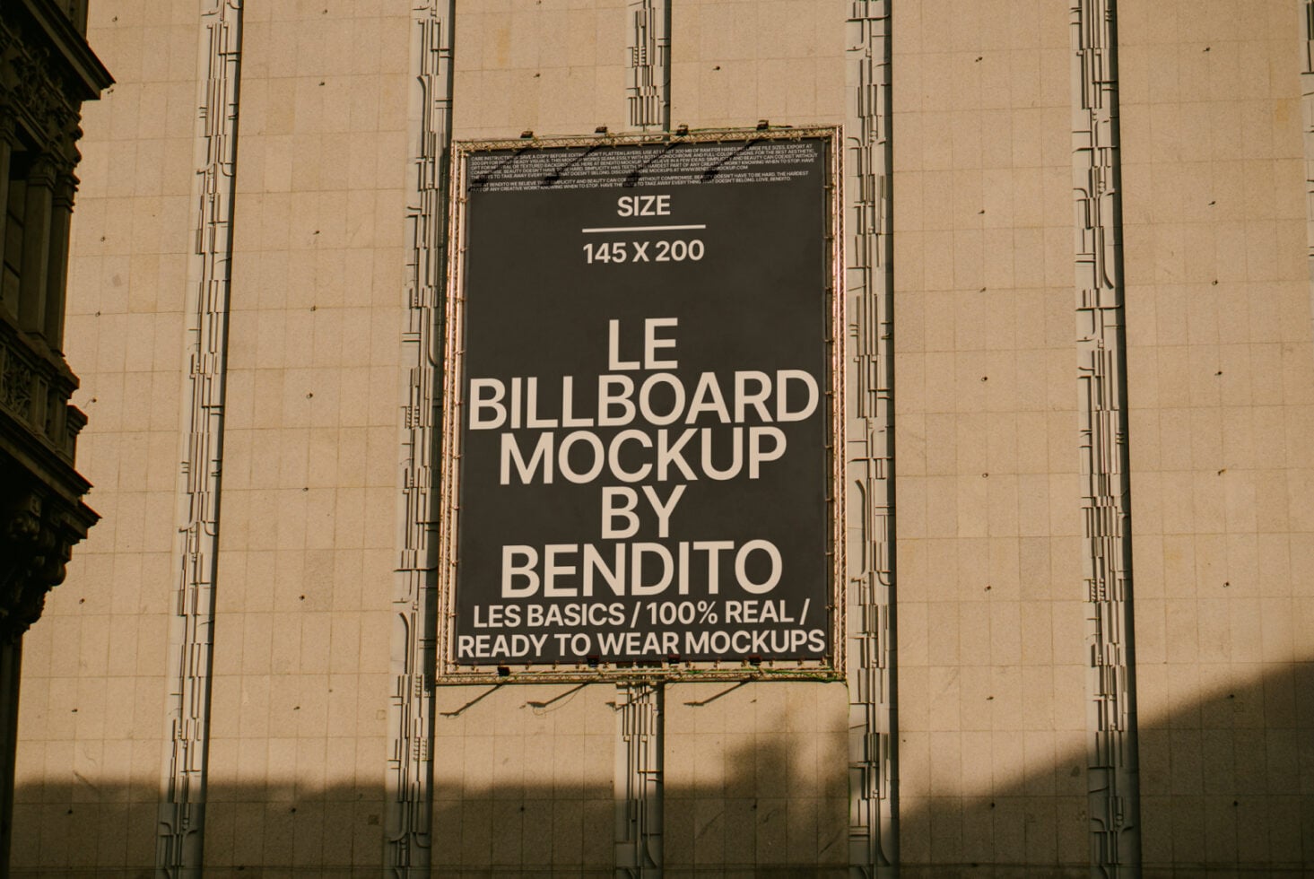 Le Billboard LB25W0301 Mockup preview 2
