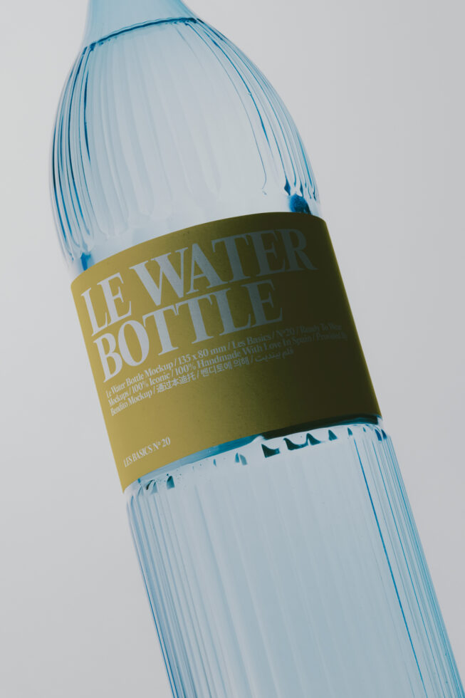 Le Water Bottle LB26W20 Mockup preview 4