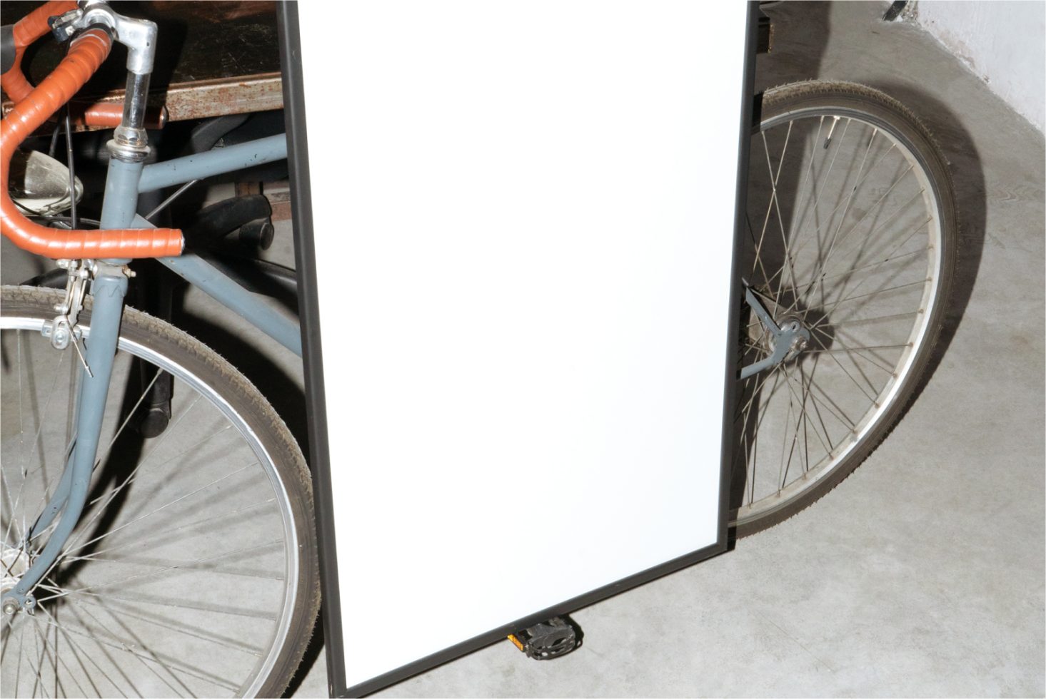 Poster TO10 Mockup preview 2
