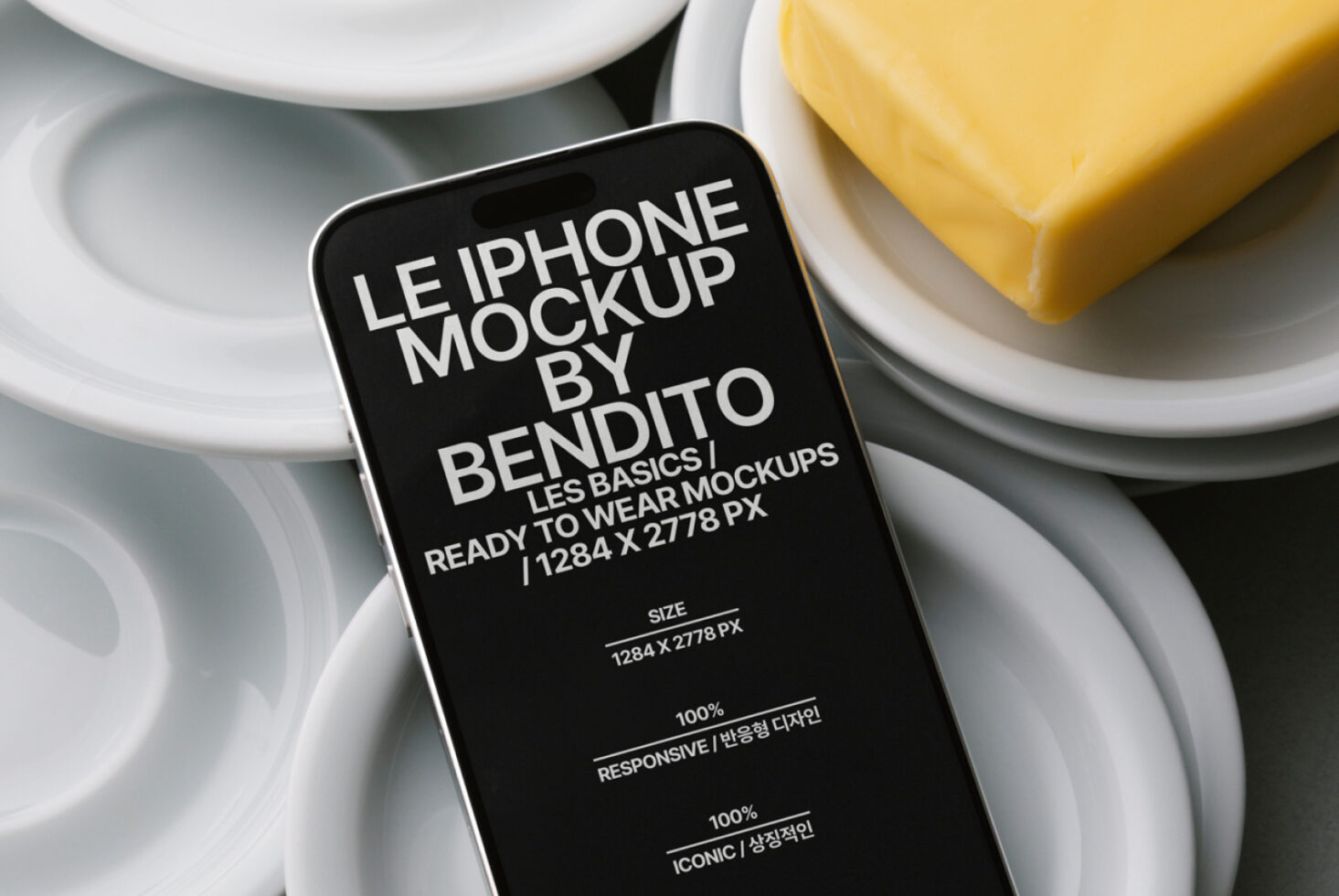 Le iPhone LB25W2801 Mockup preview 2