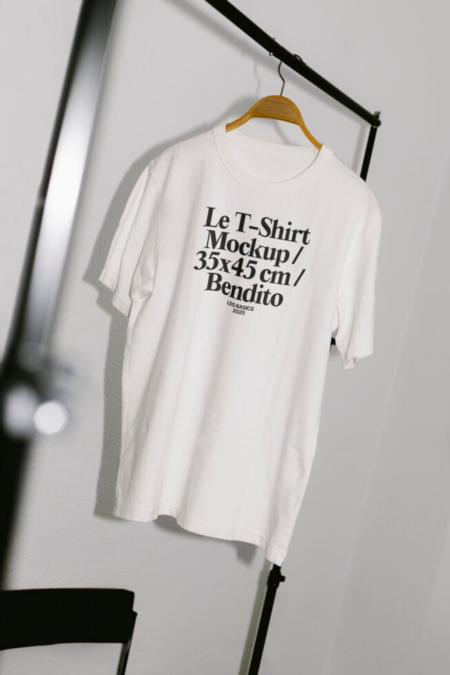 Le T-Shirt LB25W13 Mockup