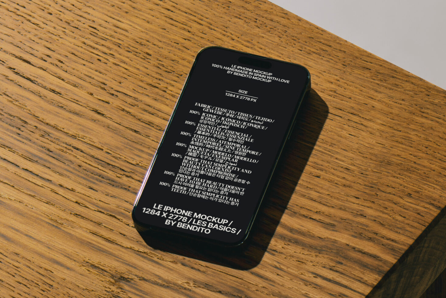 Le iPhone LB25W0503 Mockup preview 2