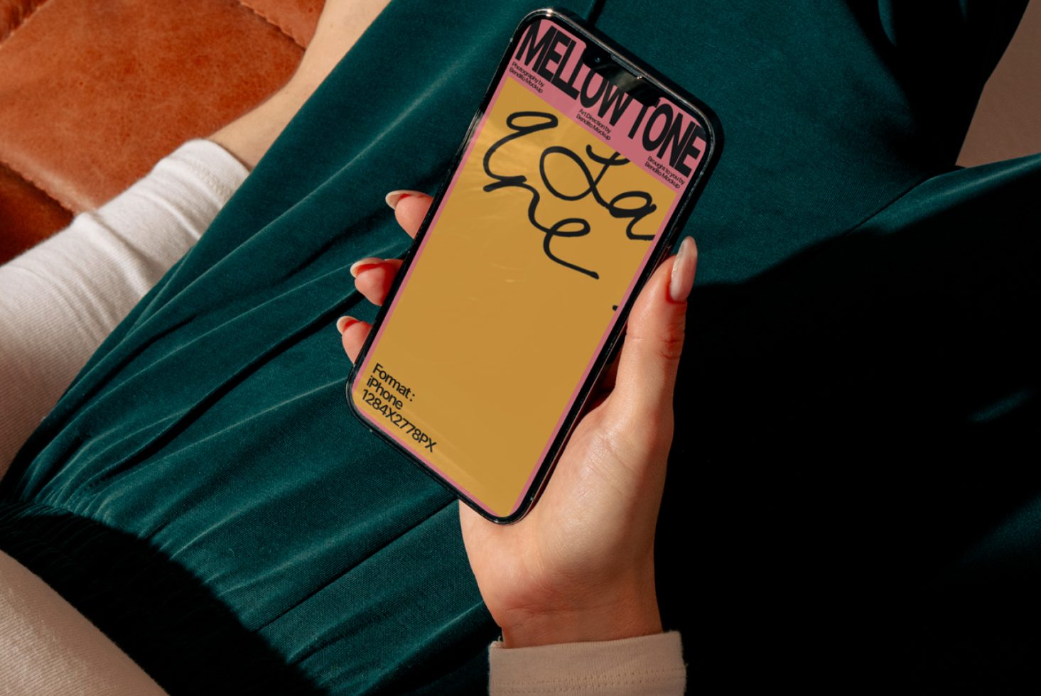 iPhone MT01 Mockup preview 2