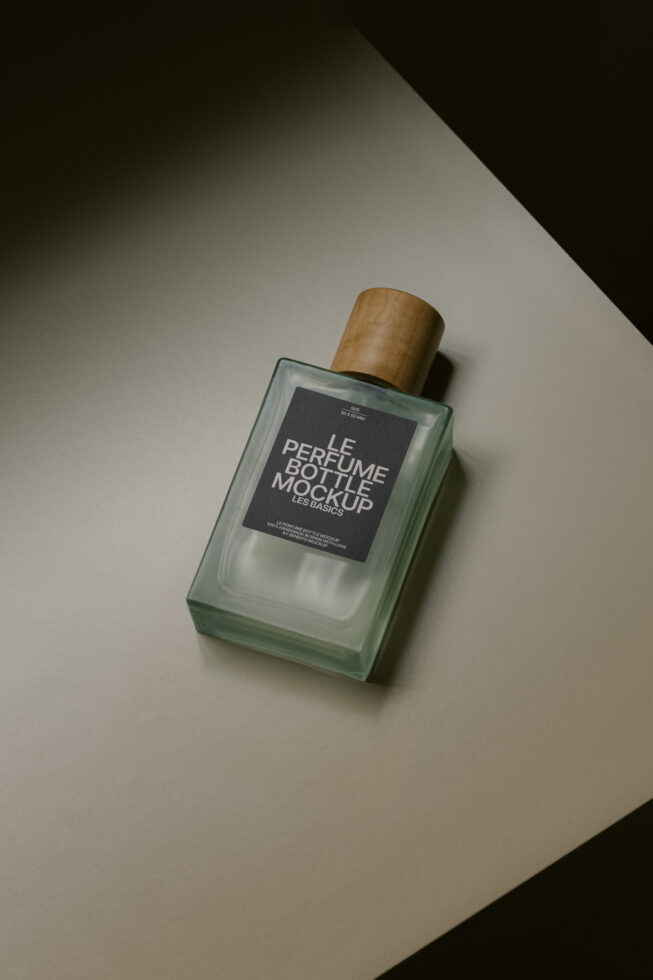 Le Perfume Bottle LB25W20 Mockup preview 4