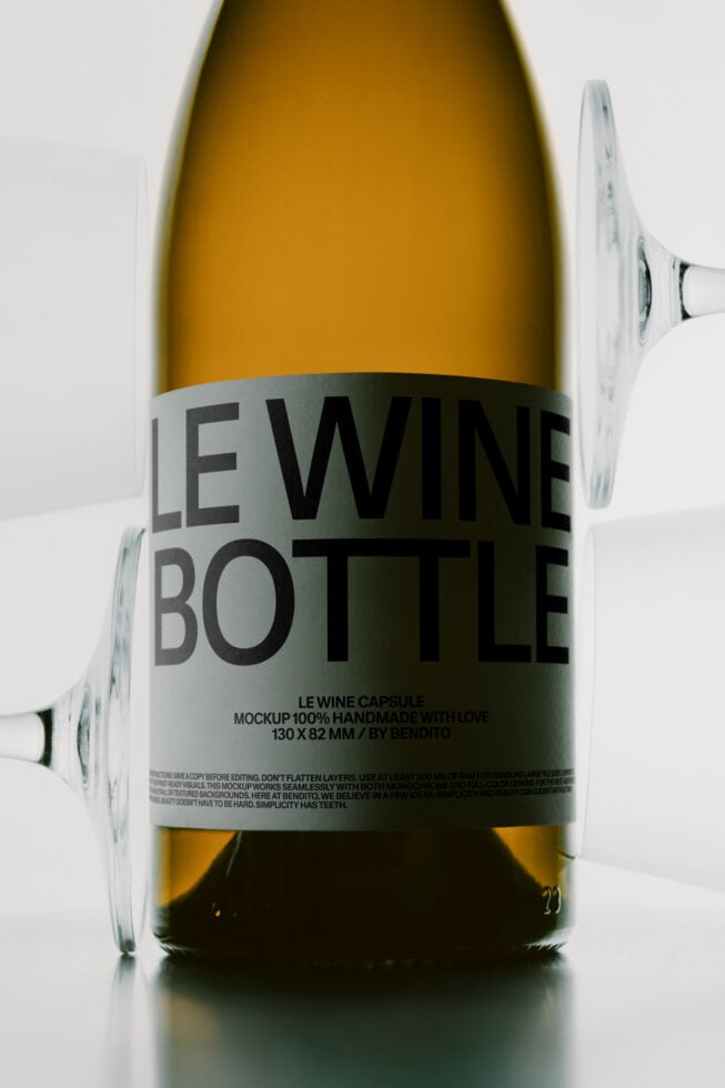 Le Wine Bottle LB26W2101 Mockup