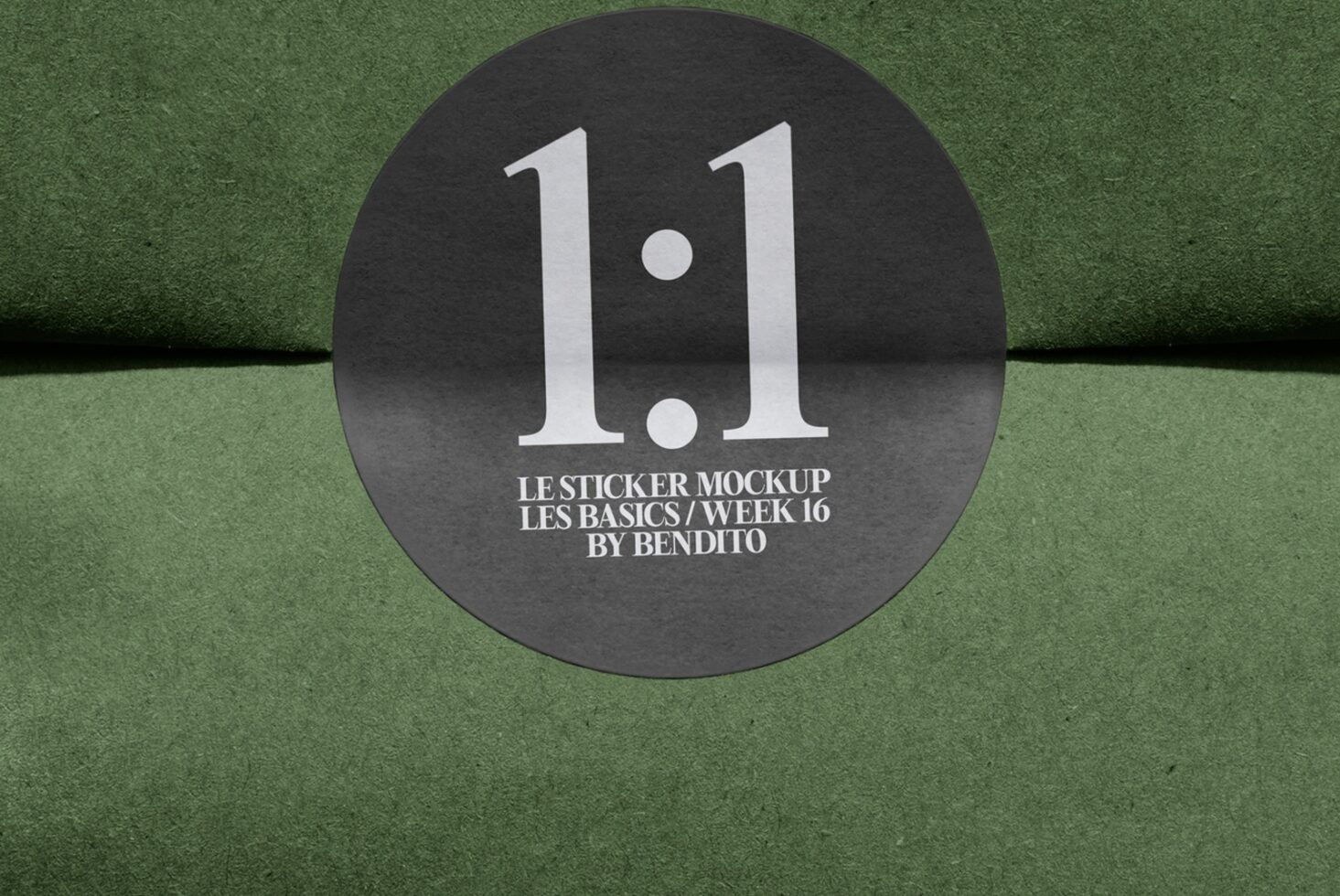 Le Sticker LB26W16 Mockup preview 2