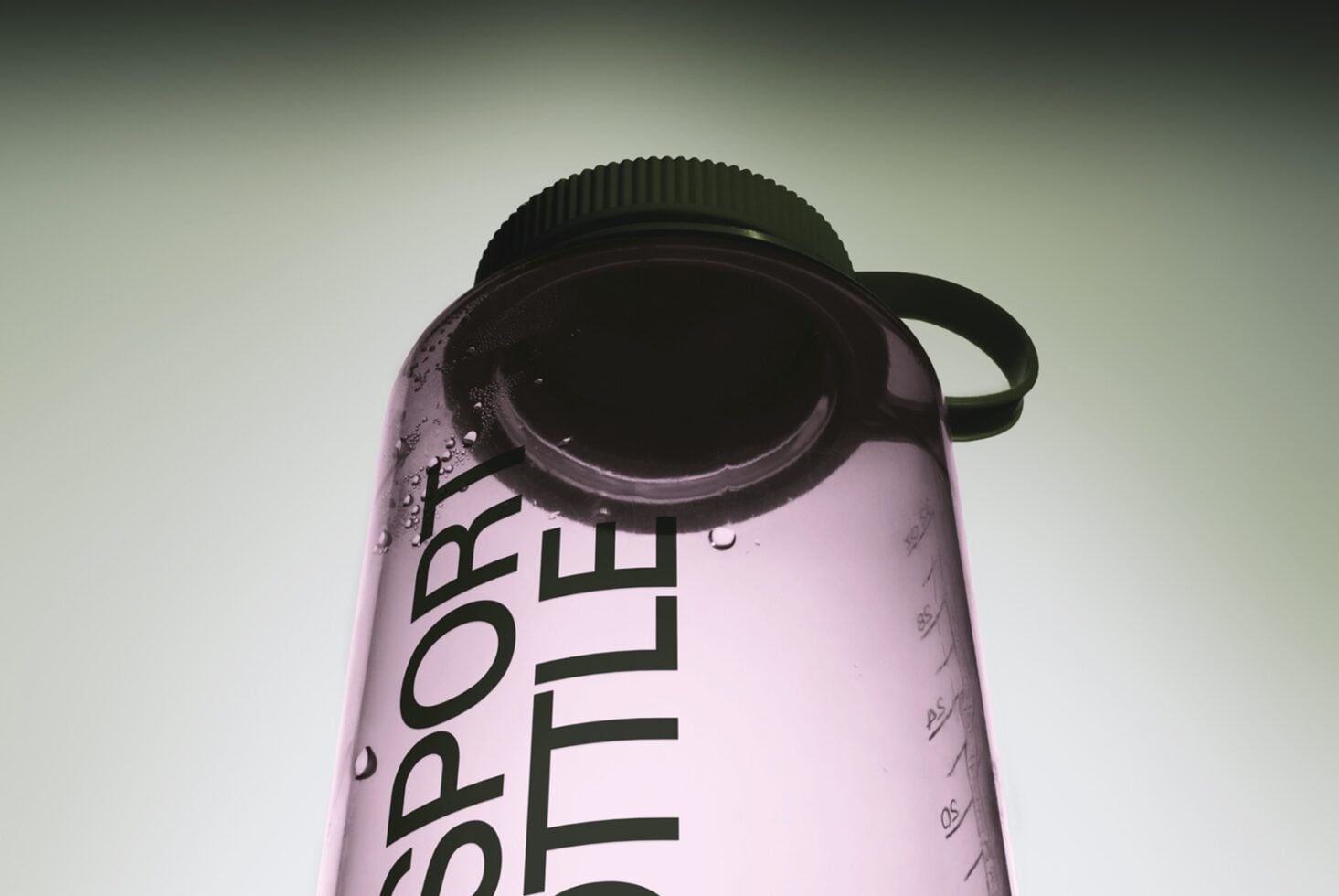 Le Sport Bottle LB26W32 Mockup preview 2