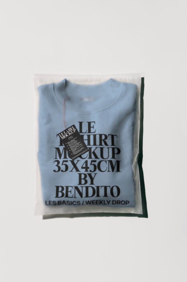 Le T-Shirt LB25W1401 Mockup preview 4