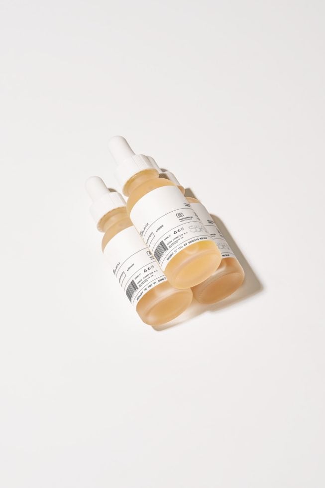 Dropper Bottle SS01 Mockup