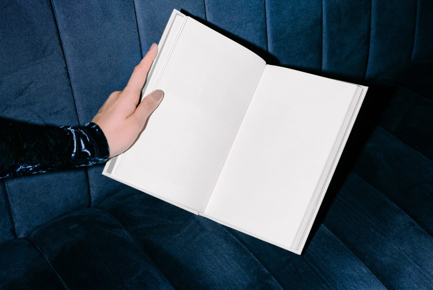 Book MS01 Mockup preview 2