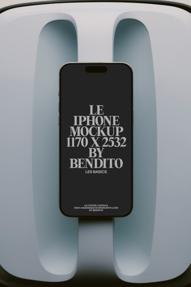 Le iPhone LB26W18 Mockup preview 4