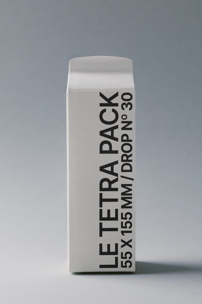 Le Tetra Pack LB25W30 Mockup