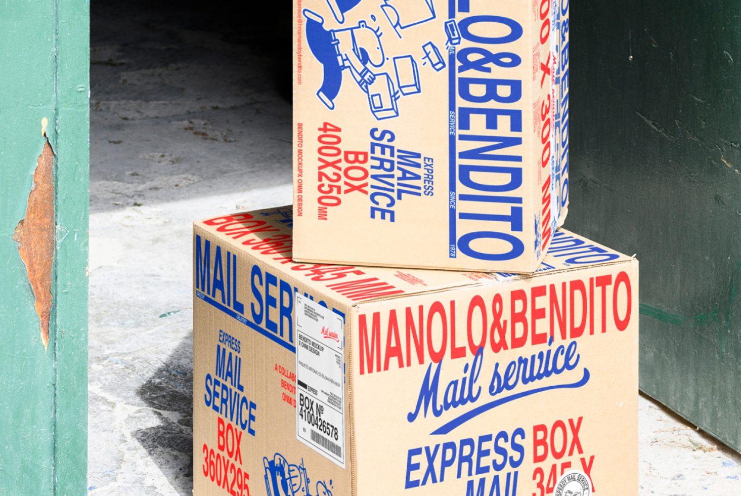 Box M&B02 Mockup preview 2