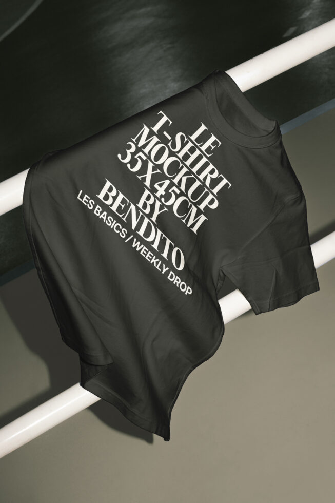 Le T-Shirt LB25W1102 Mockup preview 4