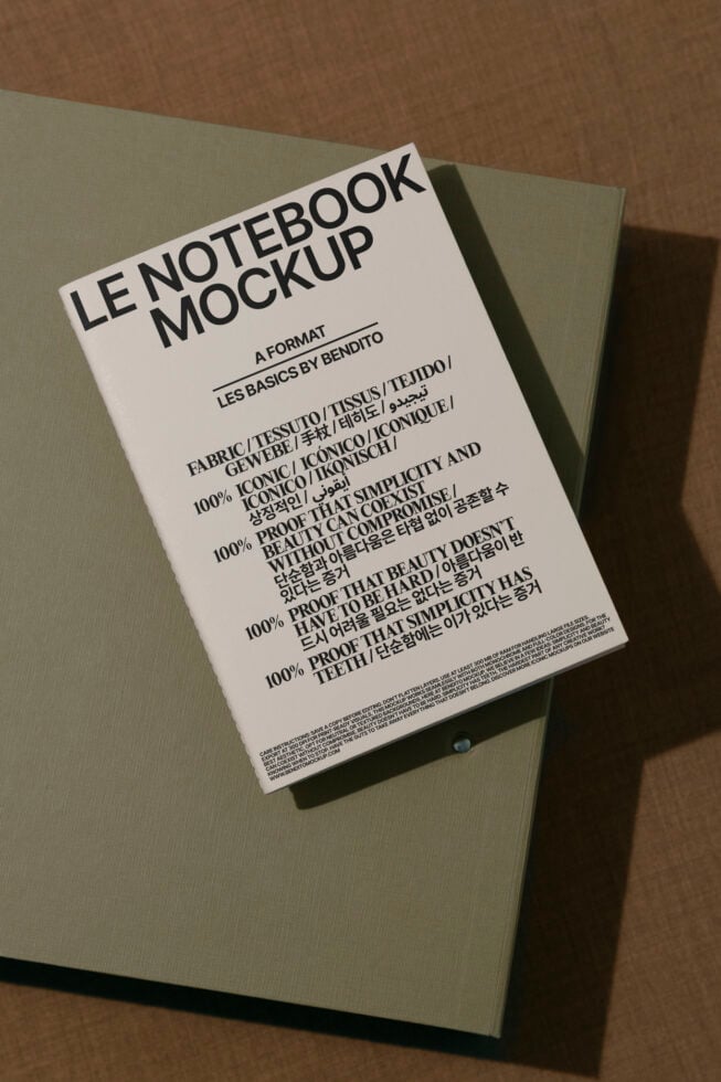 Le Notebook LB25W23 Mockup