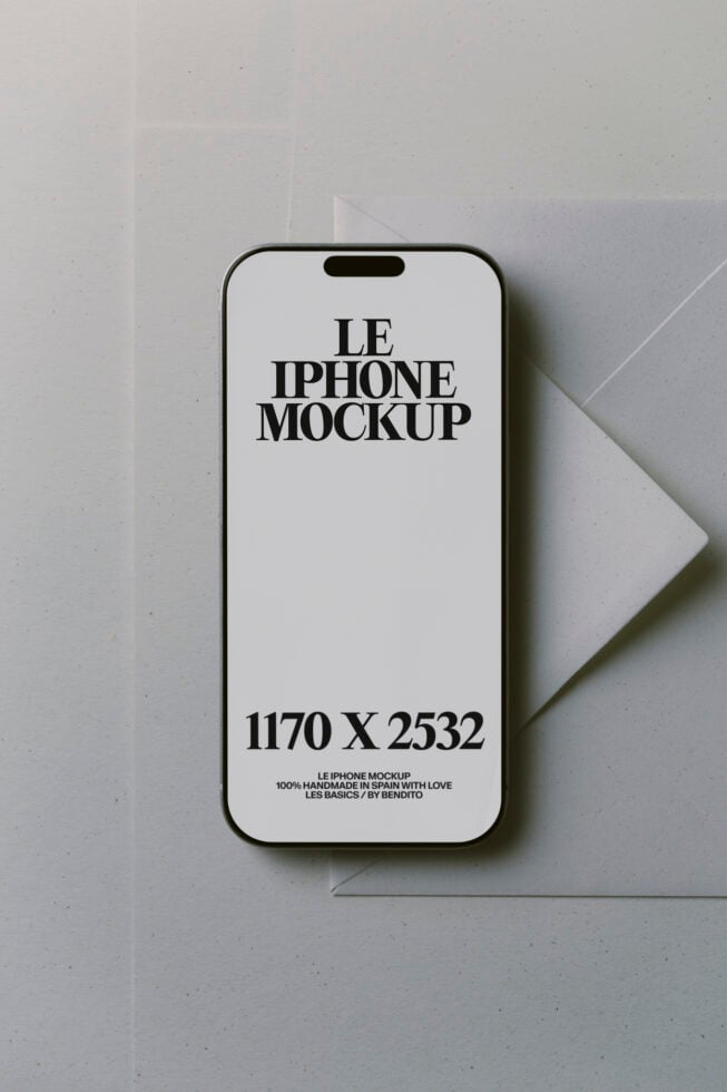 Le iPhone LB26W3102 Mockup