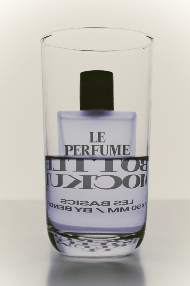 Le Perfume Bottle LB26W35 Mockup preview 4