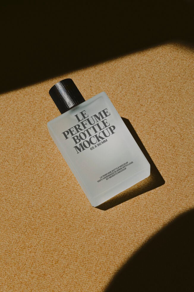 Le Perfume Bottle LB25W28 Mockup