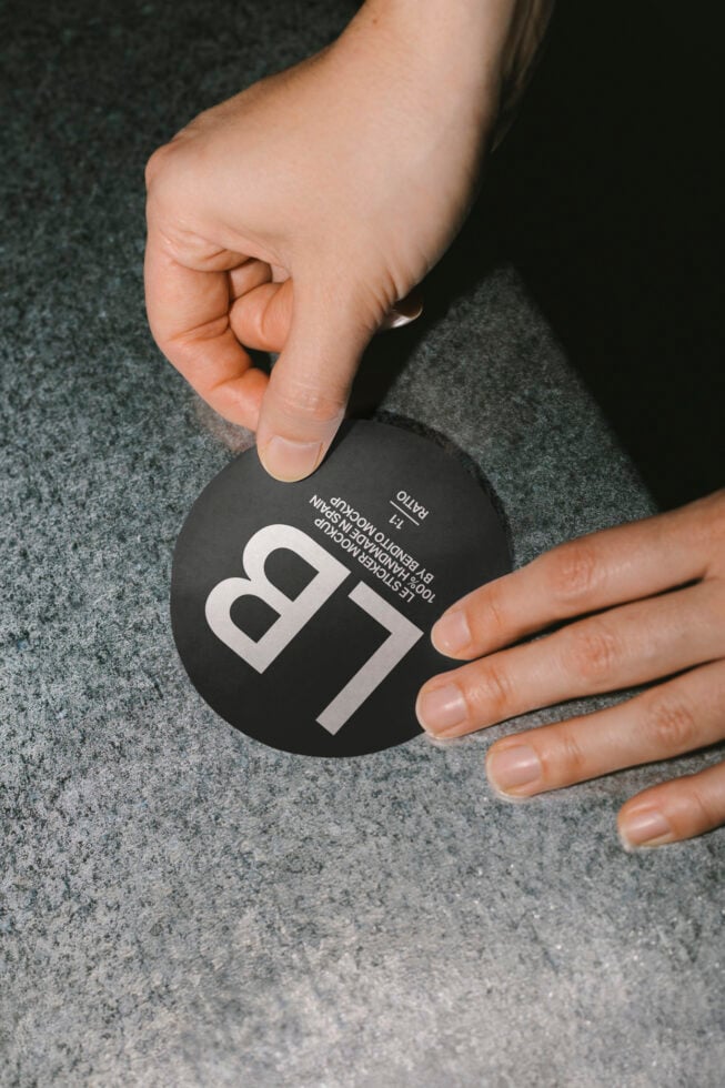 Le Sticker LB25W21 Mockup preview 4