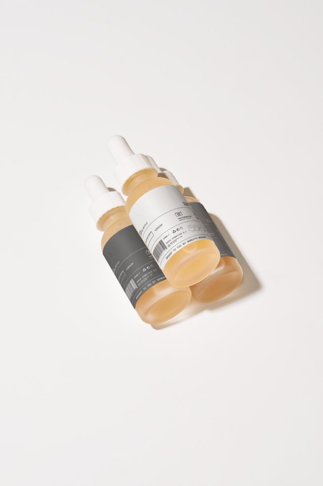Dropper Bottle SS01 Mockup preview 4