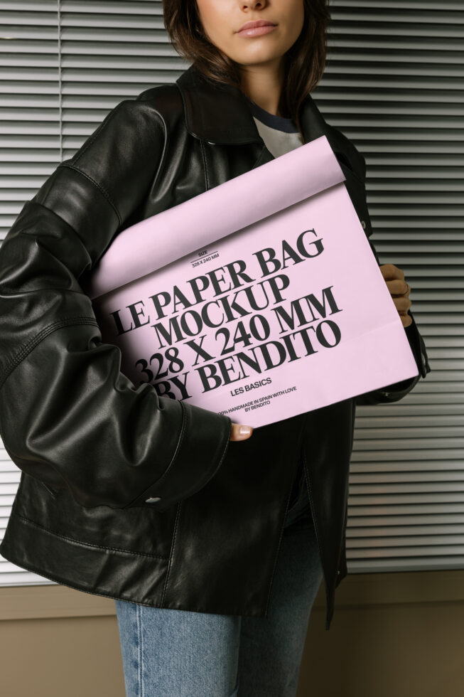 Le Paper Bag LB26W16 Mockup preview 4