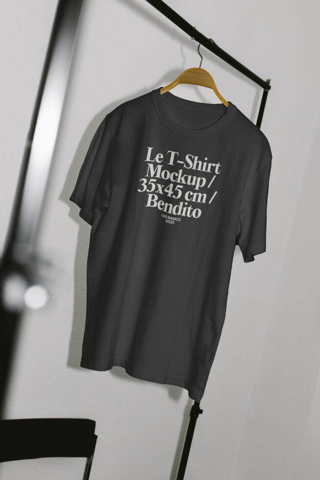 Le T-Shirt LB25W13 Mockup preview 4