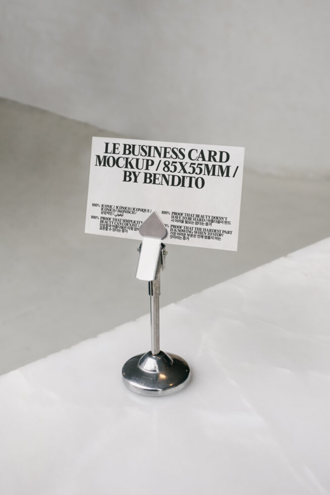 Le Business Card LB25W13 Mockup