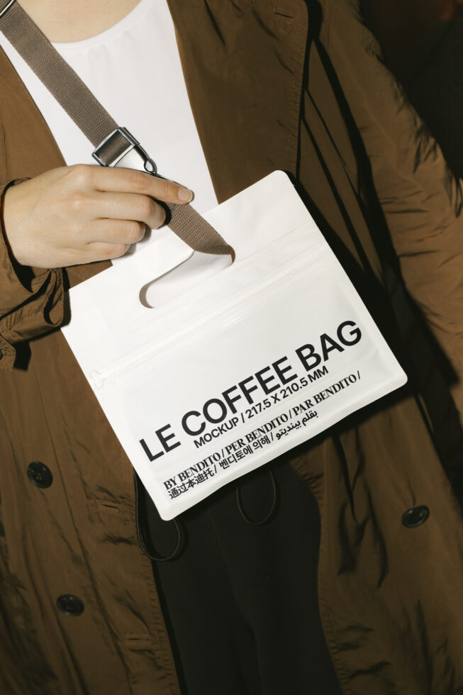 Le Coffee Bag LB25W1001 Mockup