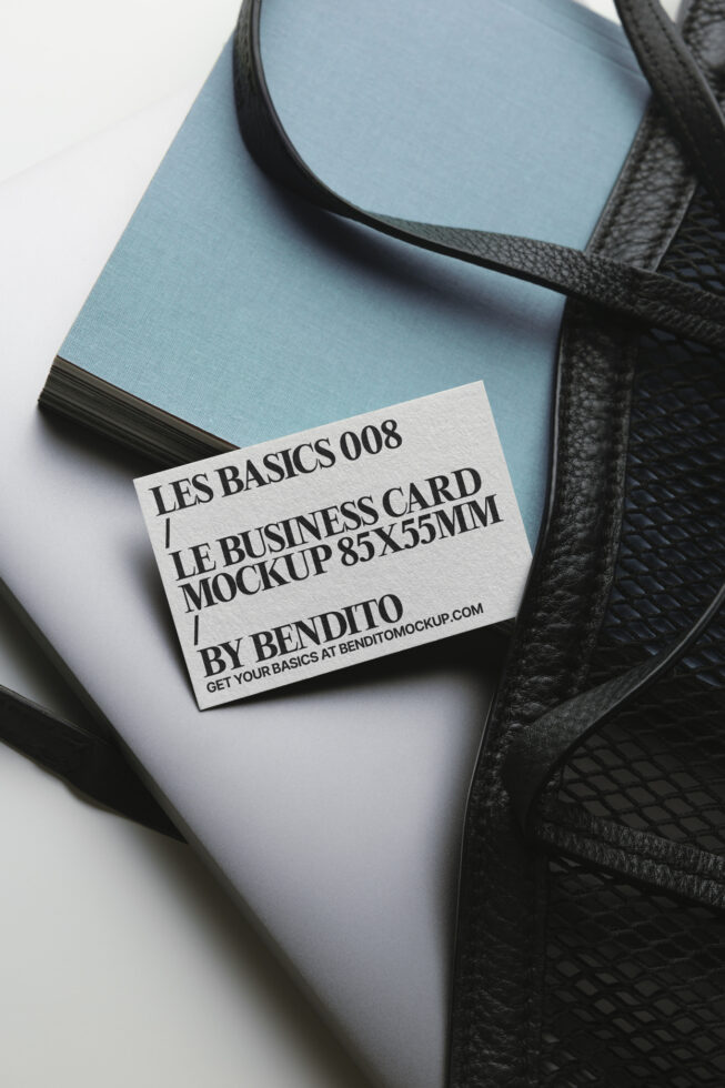 Le Business Card LB25W35 Mockup