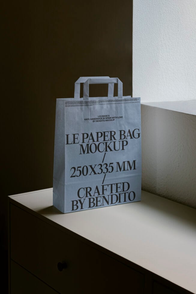 Le Paper Bag LB25W20 Mockup preview 4