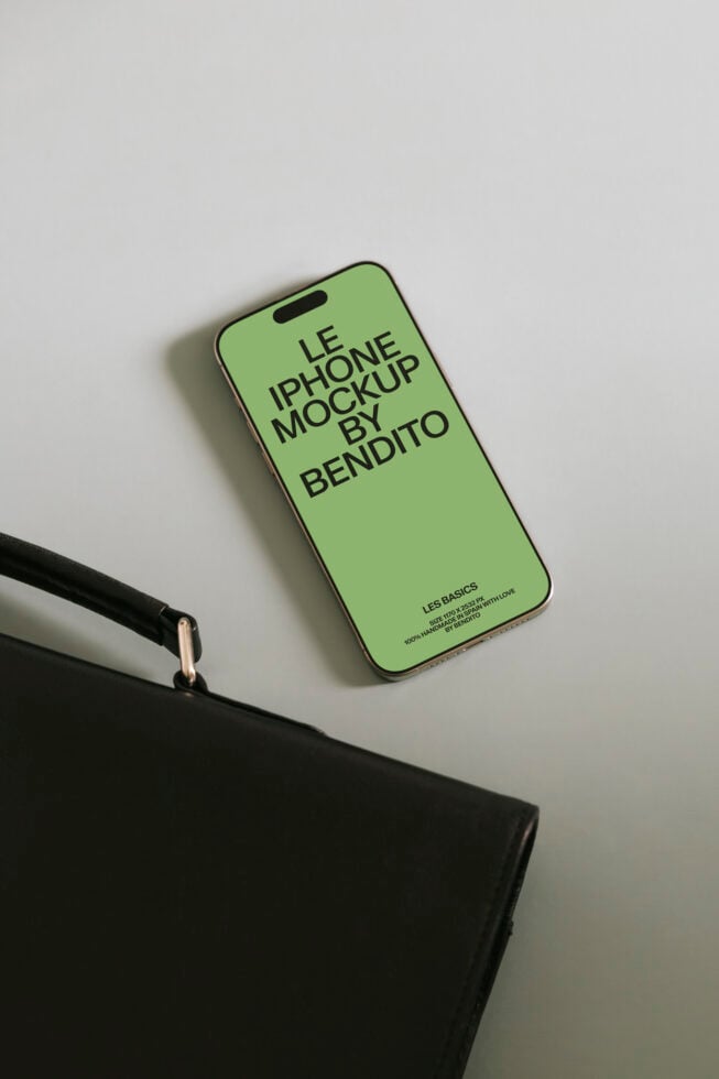 Le iPhone LB26W06 Mockup preview 4
