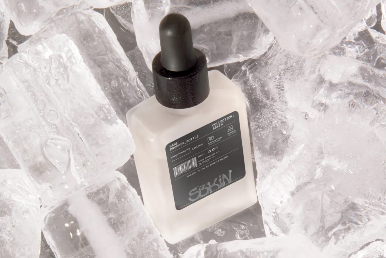 Dropper Bottle SS07 Mockup preview 2