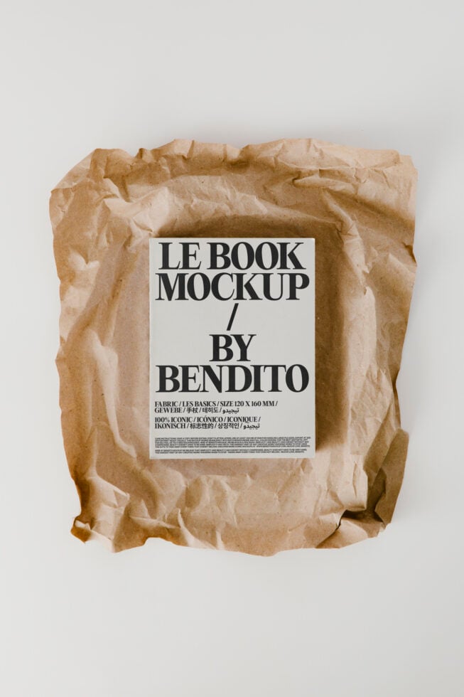 Le Book LB25W2501 Mockup