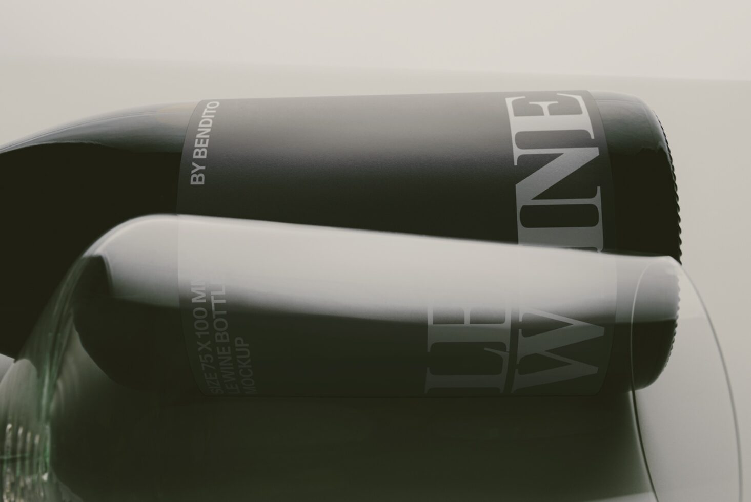Le Wine Bottle LB26W39 Mockup preview 2