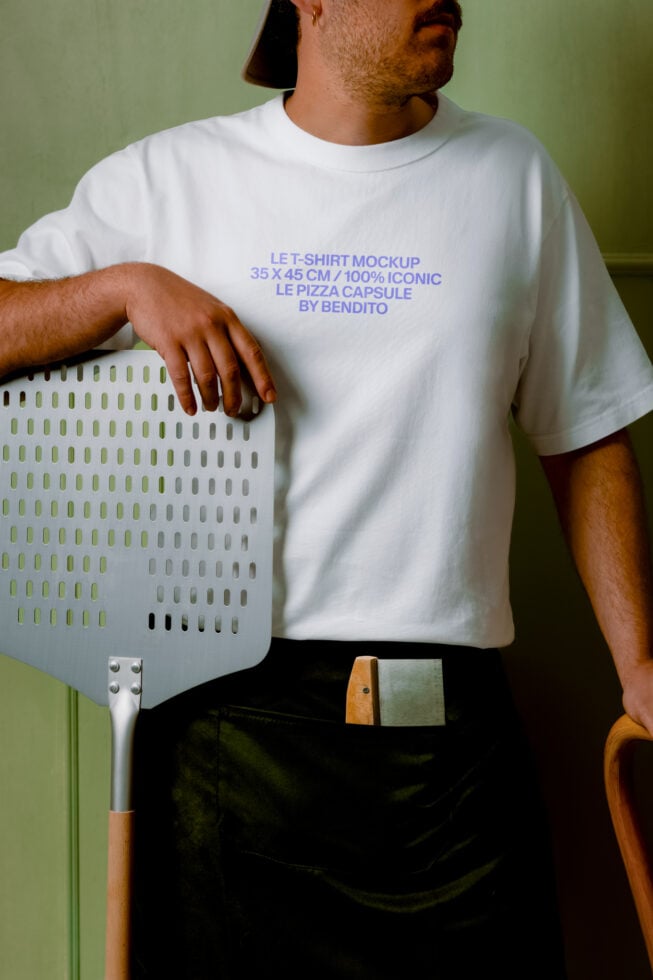 Le T-Shirt LB26W28 Mockup