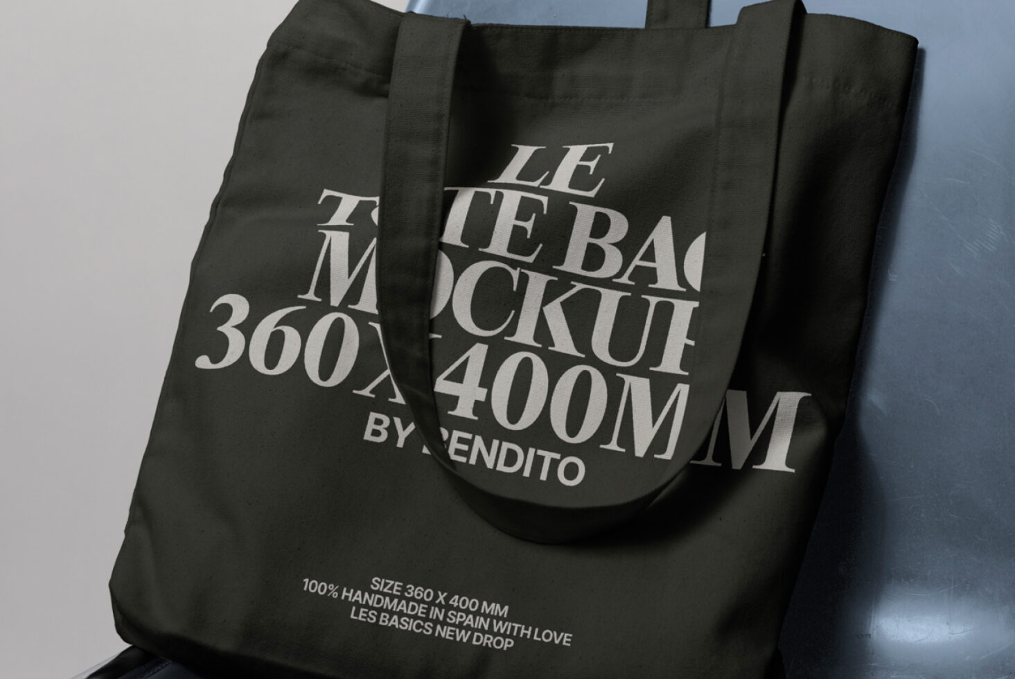 Le Tote Bag LB25W22 Mockup preview 2