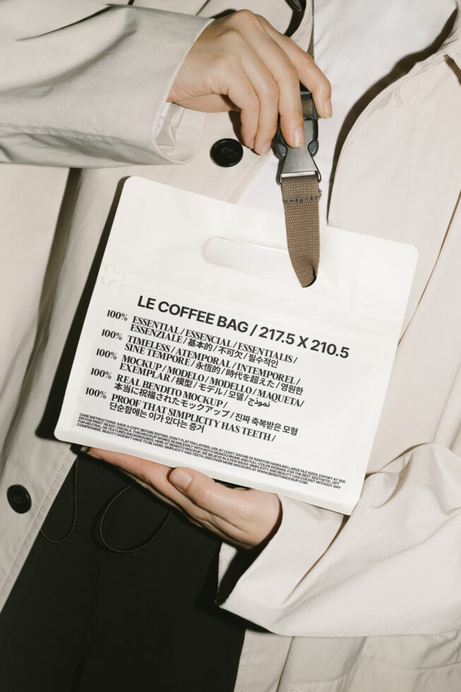 Le Coffee Bag LB25W1002 Mockup