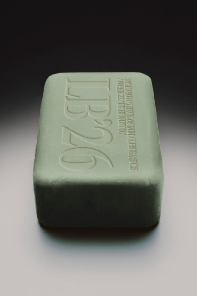 Le Solid Soap LB26W22 Mockup preview 4