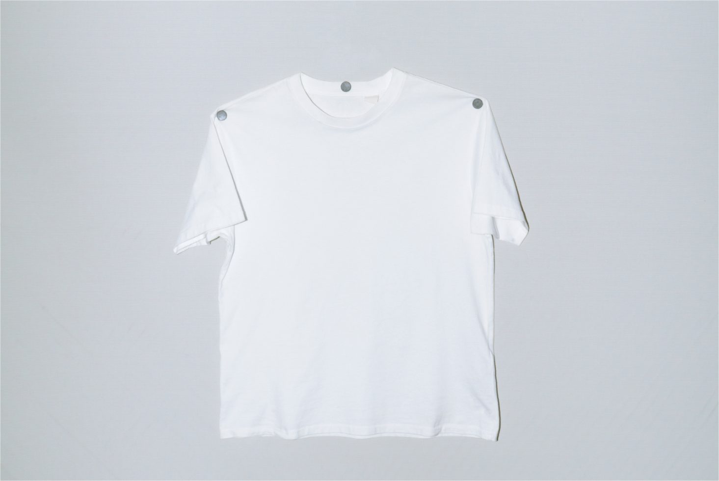 T-Shirt TO04 Mockup preview 2