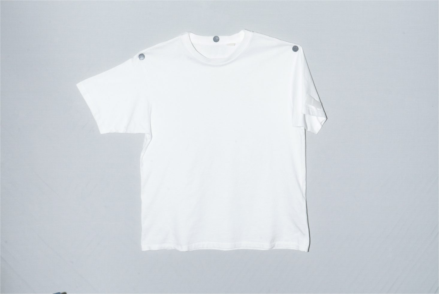 T-Shirt TO03 Mockup preview 2