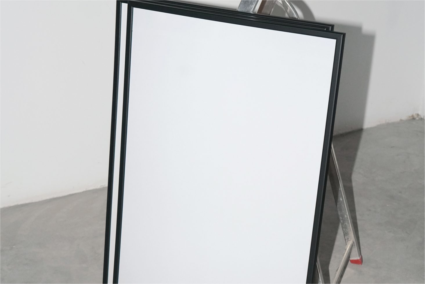 Poster TO03 Mockup preview 2