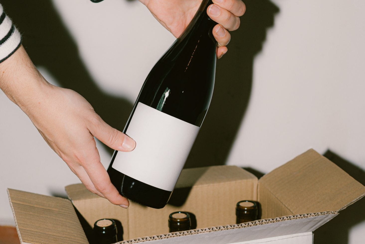Wine Bottle WWW05 Mockup preview 2